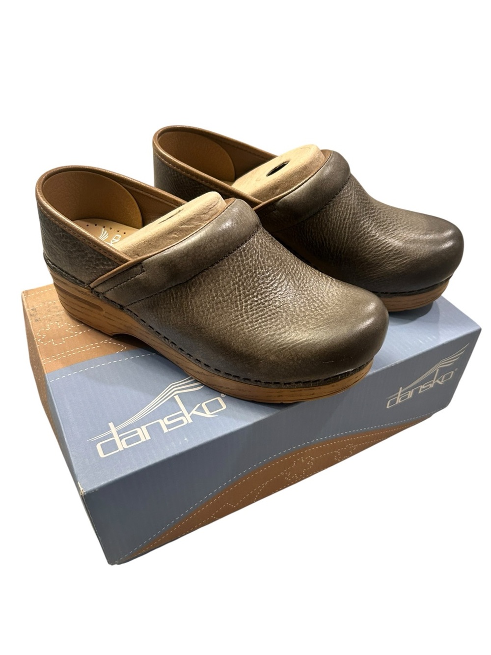 NEW Dansko Clogs Stone Professional Distressed Leather 37 (US 6.5-7) Women’s